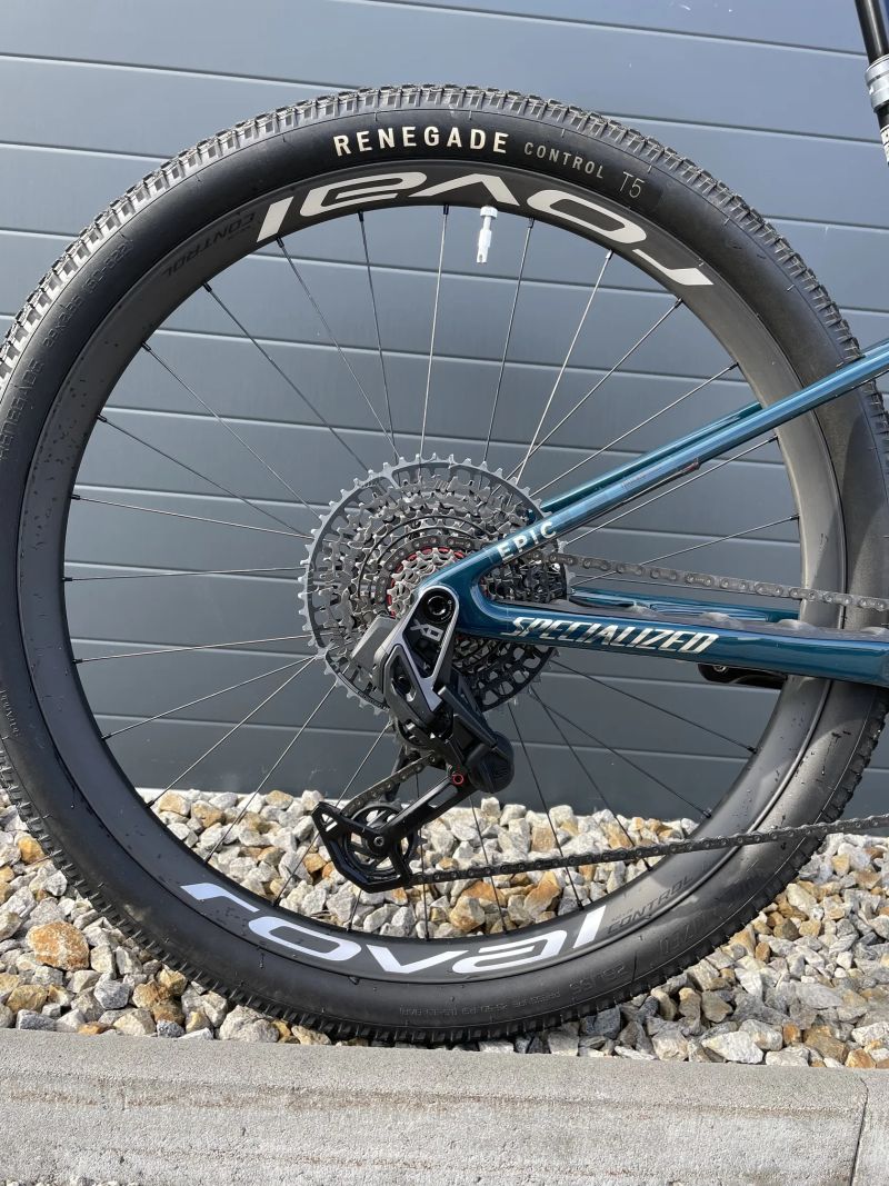 Prodám celoodpružené kolo Specialized Epic WC Pro vel.S