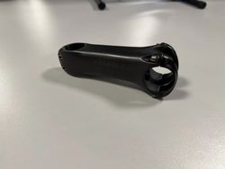 Karbonový představec Parlee