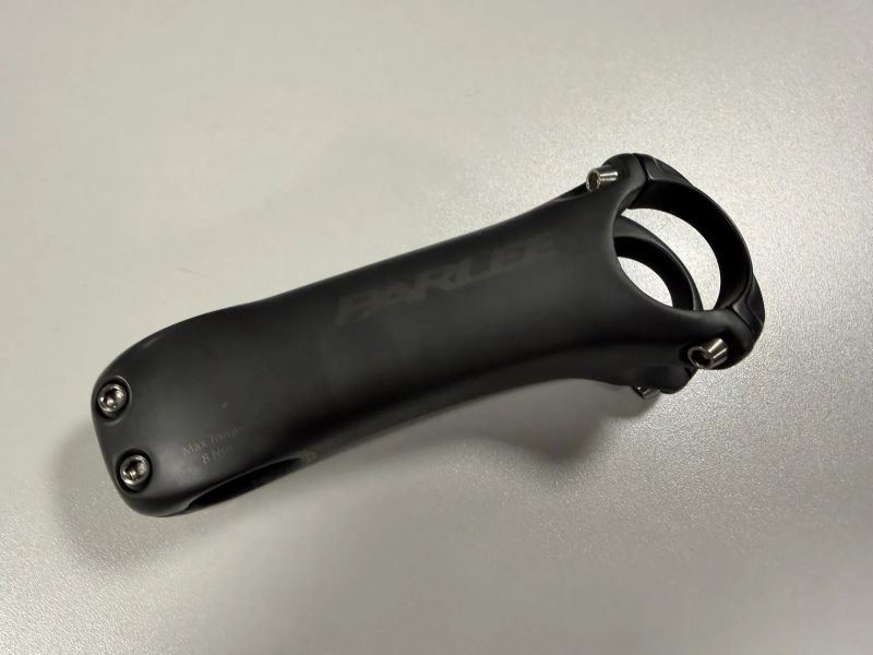 Karbonový představec Parlee