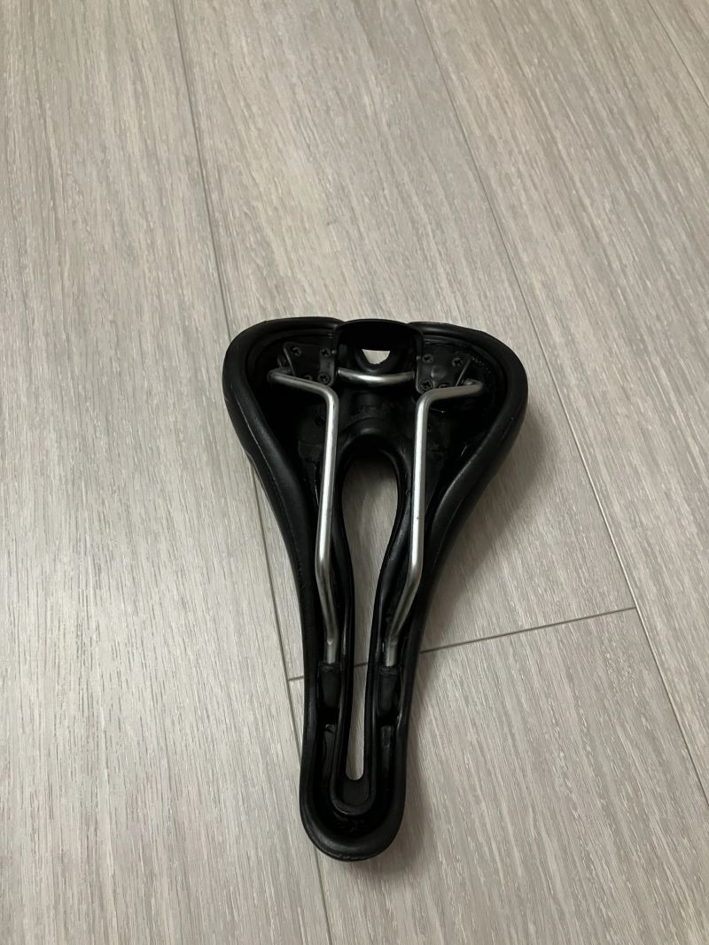 Nejeté sedlo Selle Italia smp trk