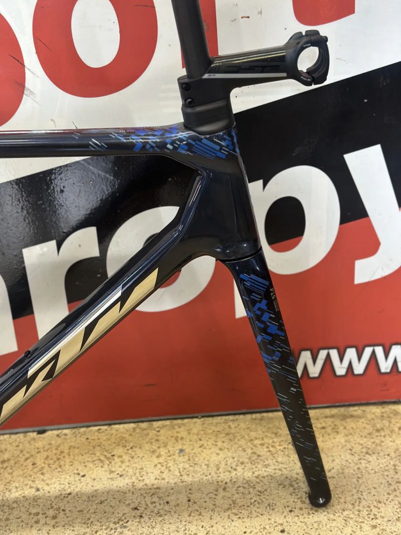 KTM Revelator Alto Master ve vel. L