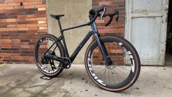 Nový gravel Focus Atlas 8.9