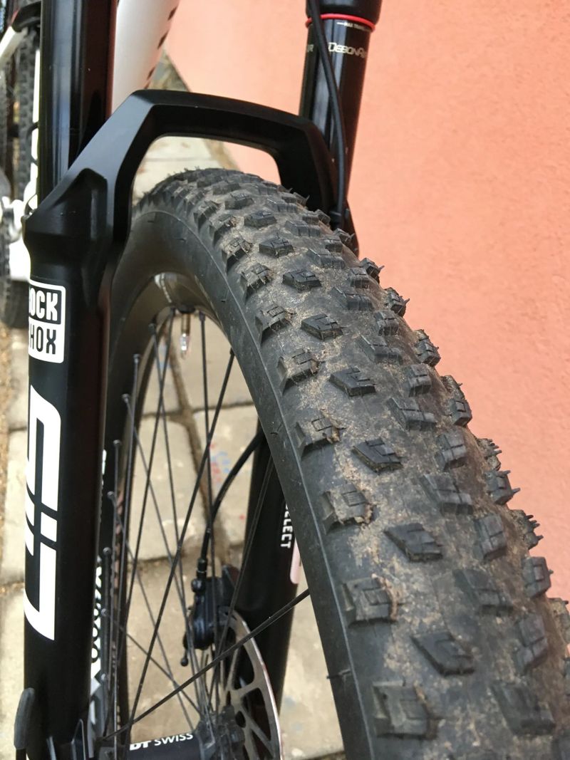 Canyon Lux CF 6 vel. L