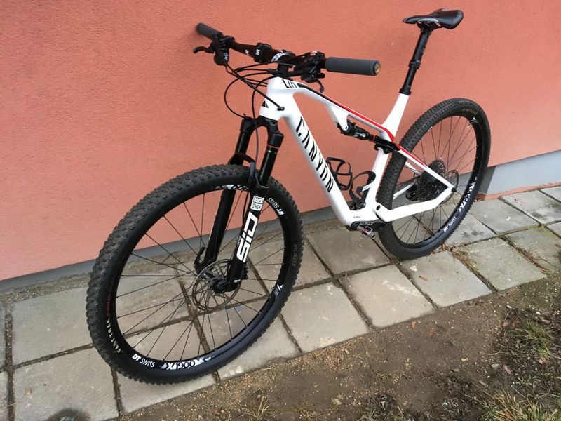 Canyon Lux CF 6 vel. L