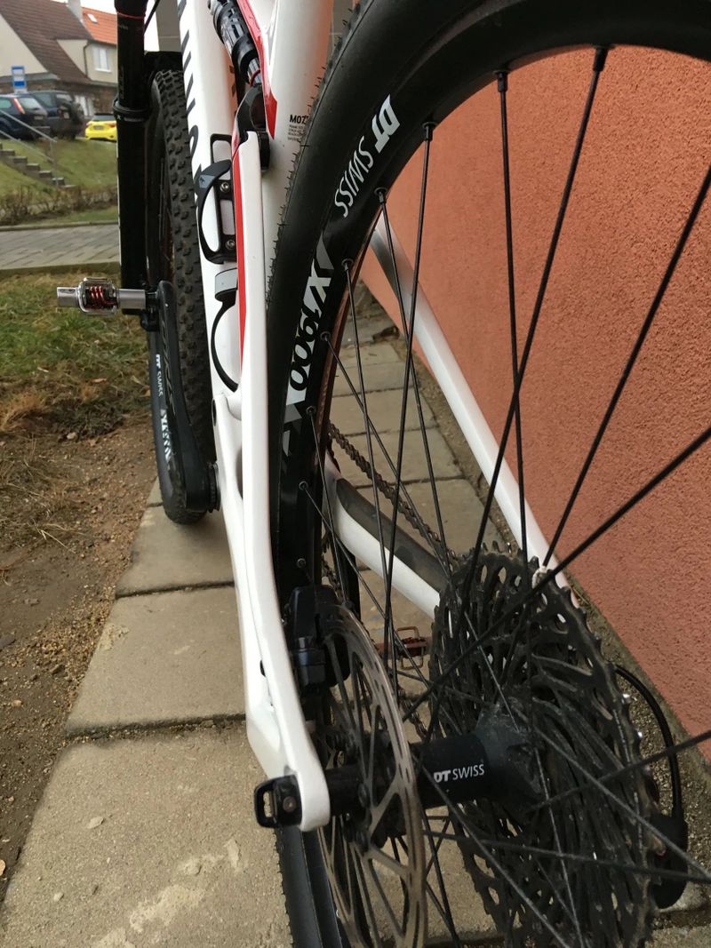 Canyon Lux CF 6 vel. L