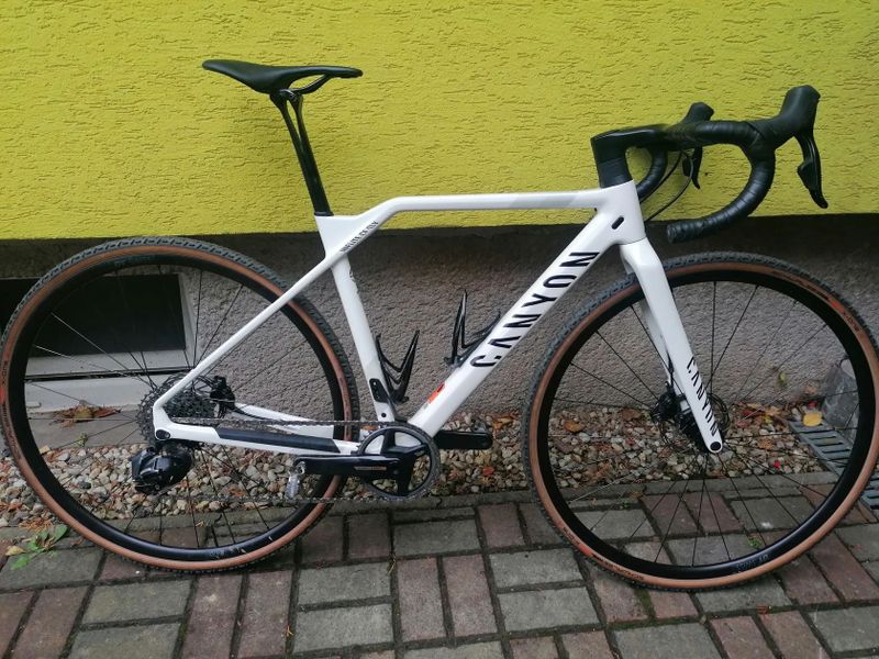 Canyon Inflite CF SLX