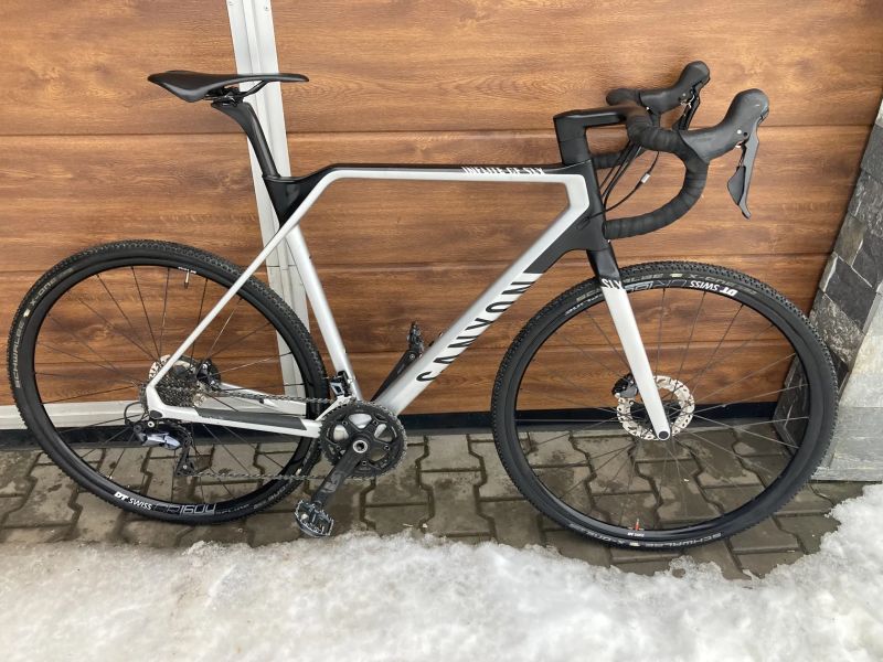 Canyon Inflite CF SLX