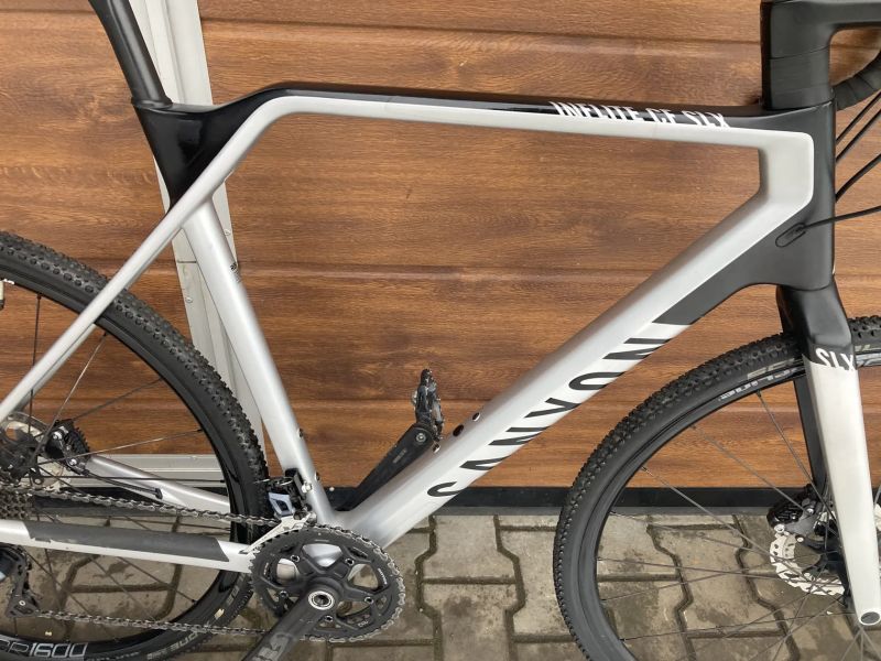 Canyon Inflite CF SLX