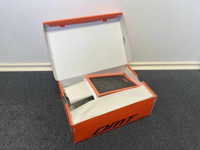 Nové tretry DMT KM4 Black/Black 45