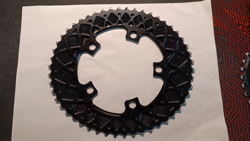 Ovály AbsoluteBlack 53 a 34