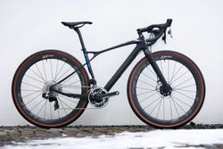 GT Grade Carbon Pro (vel. S)