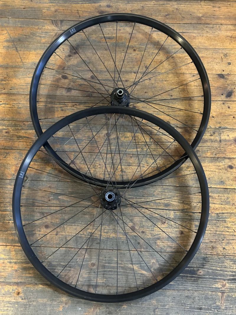 zapletená kola Specialized 29