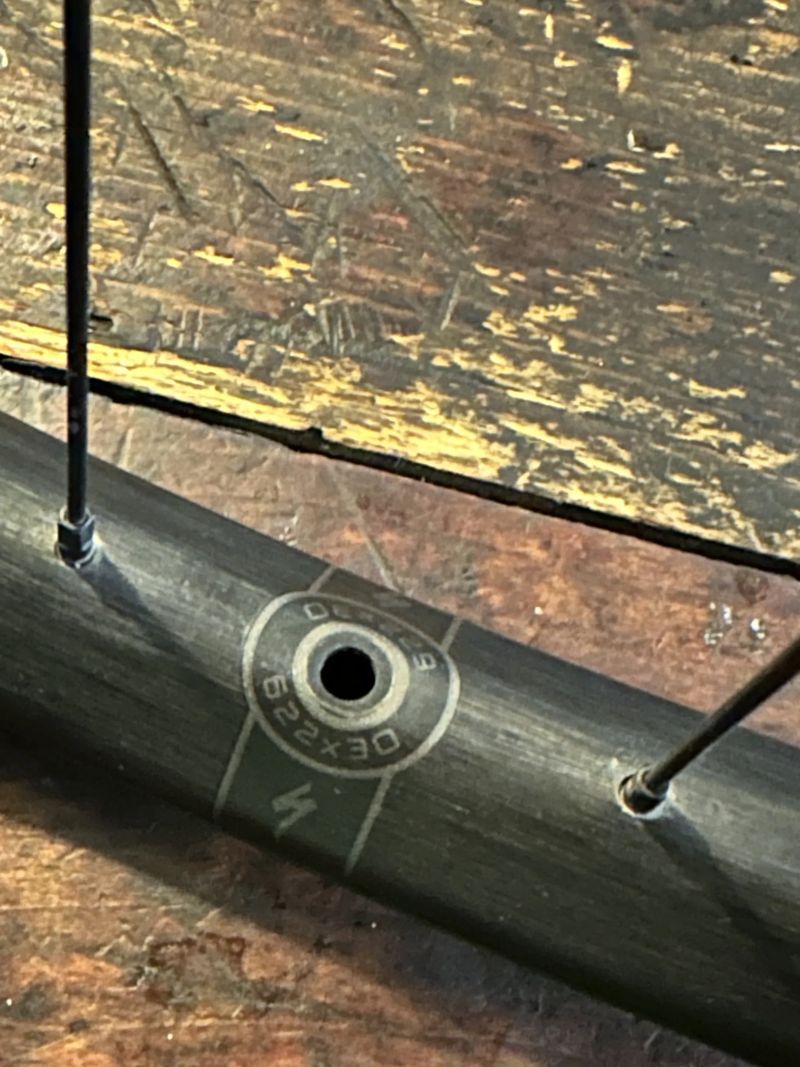 zapletená kola Specialized 29