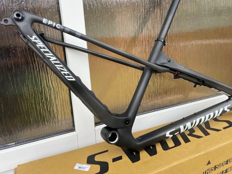 SPECIALIZED S-Works Epic World Cup Satin Smoke Granite / Metallic White Silver, NOVÝ