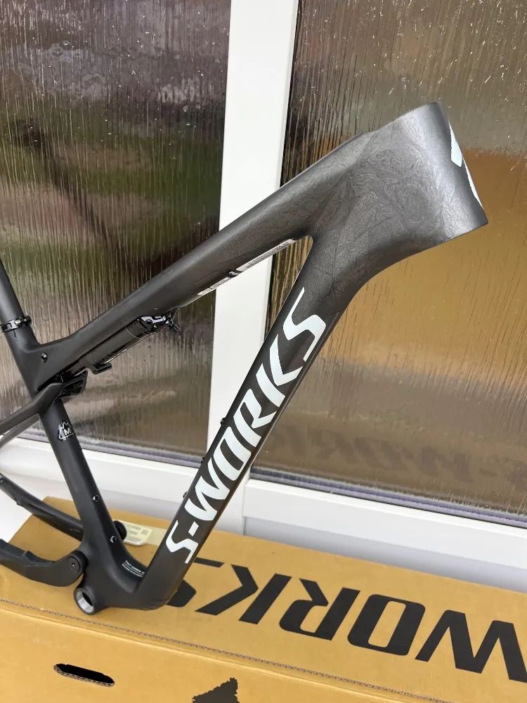 SPECIALIZED S-Works Epic World Cup Satin Smoke Granite / Metallic White Silver, NOVÝ