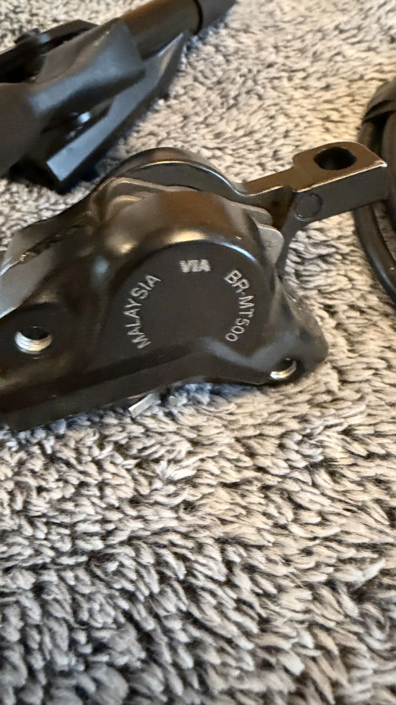 Shimano BL-MT501 + BR-MT500 sada přední a zadní hydraulické kotoučové brzdy