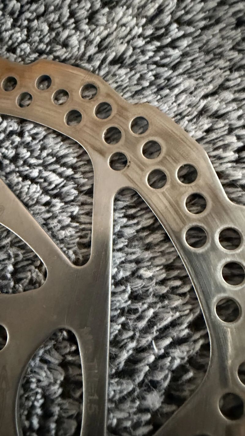 Kotouče Shimano SM-RT56, 1x 160mm, 1x 180mm