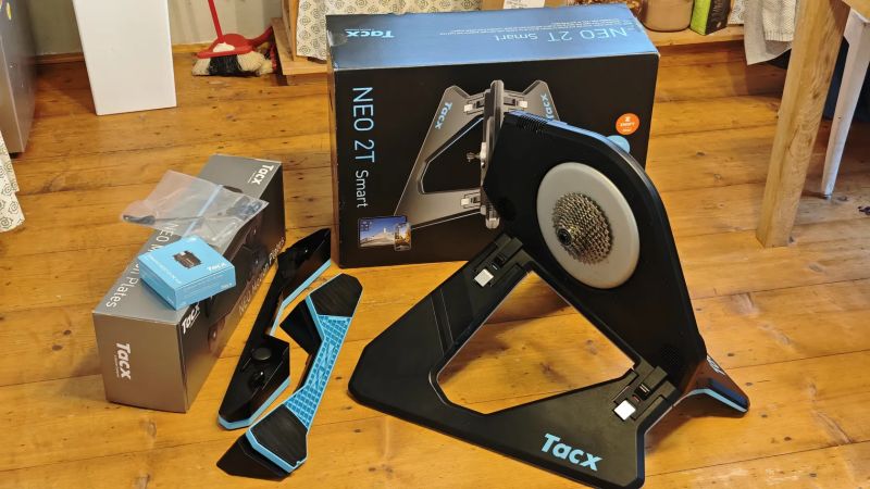 Tacx NEO 2T smart + motion plates + další