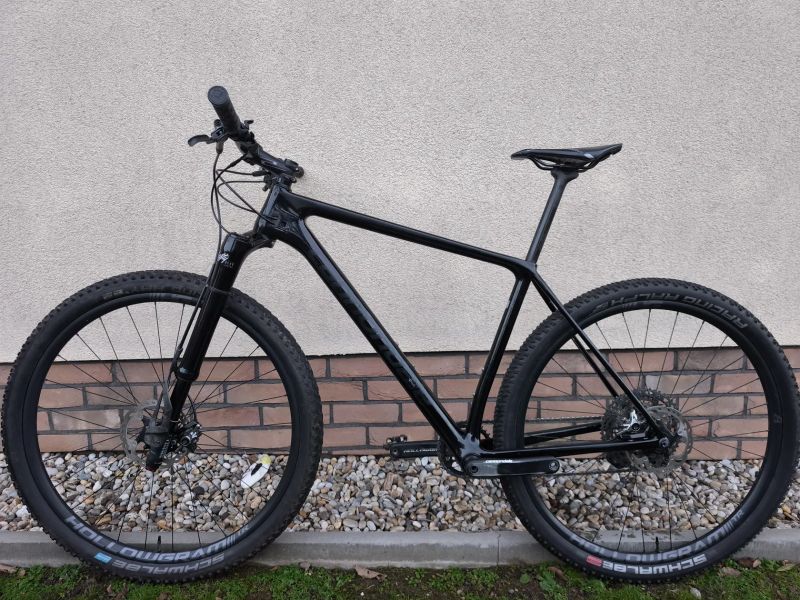 Cannondale Fsi Hi-Mod L-karbonová lefty, karbonová kola, komplet XTR