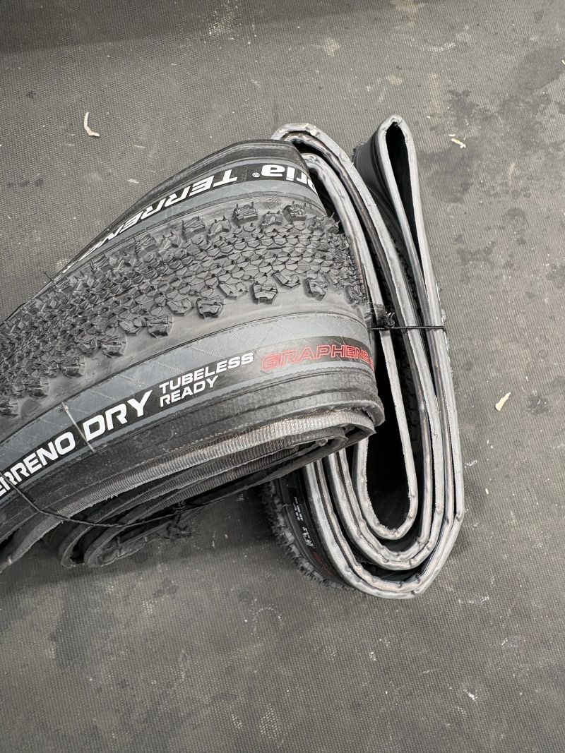 gravel plášť - Vittoria Terreno DRY CX Endurance Graphene 2.0 TLR 700 x 31c, kevlar, antracit-černá