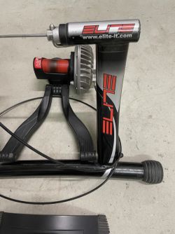 Elite Crono – cyklistický trenažér (2016)