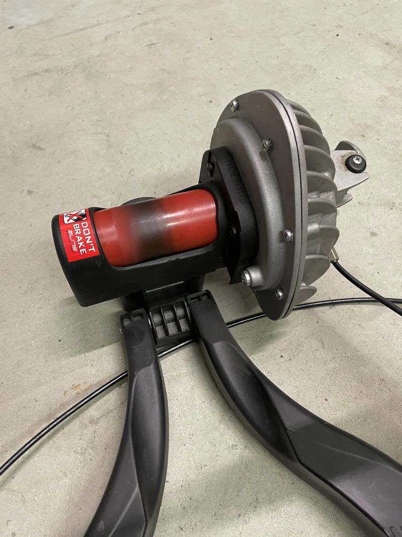 Elite Crono – cyklistický trenažér (2016)