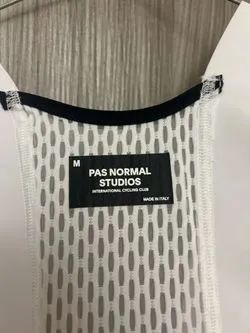 PAS NORMAL STUDIOS MECHANISM BIBS