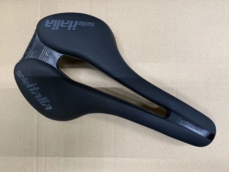 sedlo - Selle Italia Flite Boost Superflow Ti 316 L3 - černé 197g