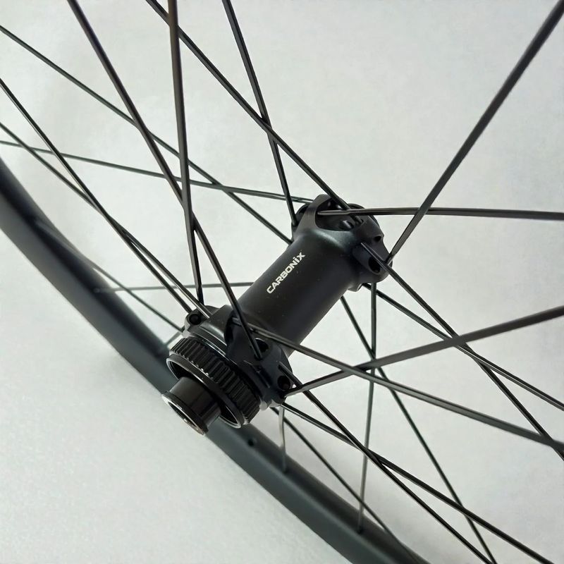 Karbonová Gravelová Aero Kola - Carbonix HORIZON 45 | 26 mm vnitřní šířka | Ratchet | Pillar | 1540g