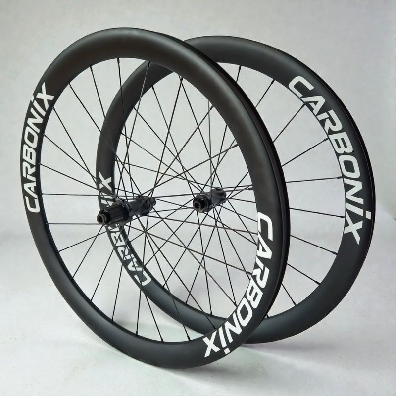 Karbonová Gravelová Aero Kola - Carbonix HORIZON 45 | 26 mm vnitřní šířka | Ratchet | Pillar | 1540g