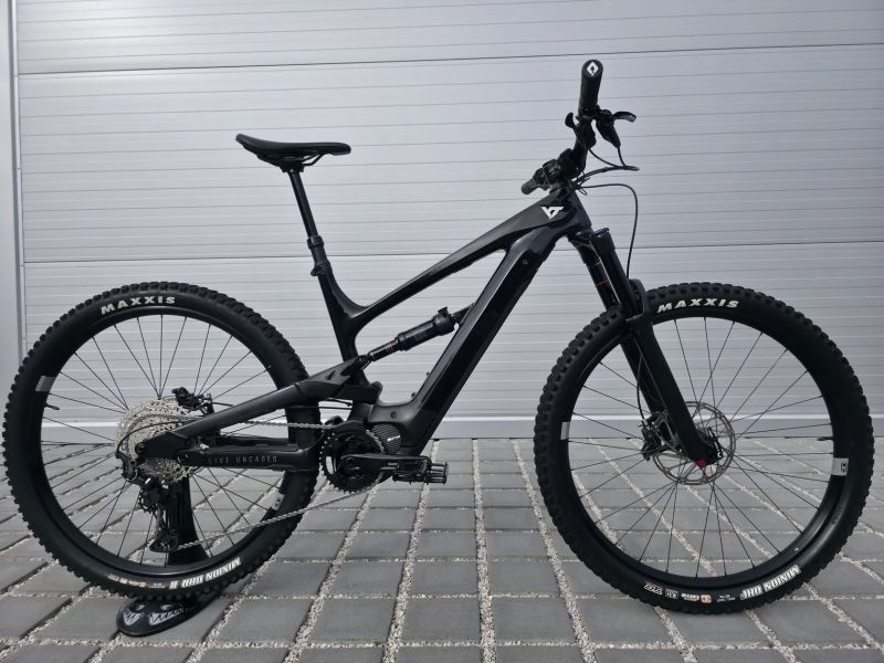 Elektrokolo YT Industries Decoy CORE 2 2022 29″ velikost L (M) / Shimano EP8 / Shimano XT / Top stav