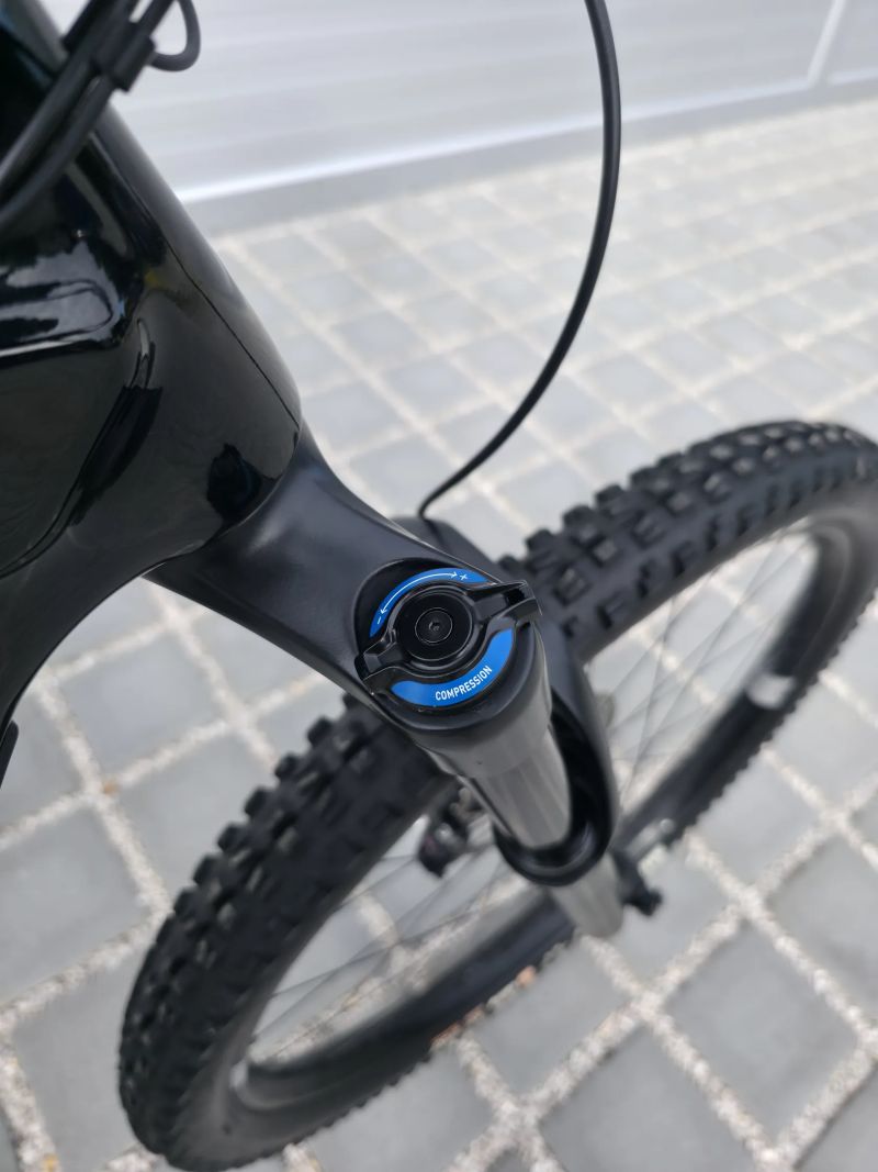 Elektrokolo YT Industries Decoy CORE 2 2022 29″ velikost L (M) / Shimano EP8 / Shimano XT / Top stav