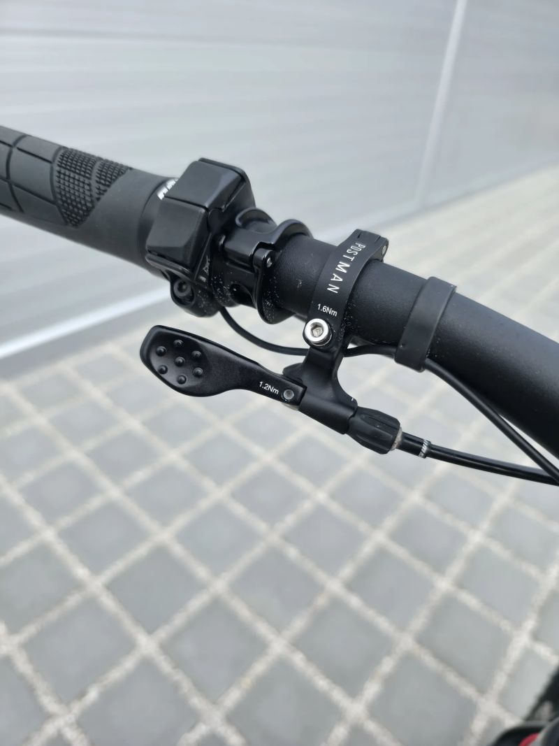 Elektrokolo YT Industries Decoy CORE 2 2022 29″ velikost L (M) / Shimano EP8 / Shimano XT / Top stav