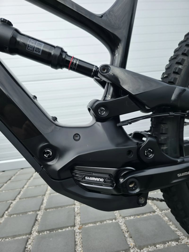 Elektrokolo YT Industries Decoy CORE 2 2022 29″ velikost L (M) / Shimano EP8 / Shimano XT / Top stav