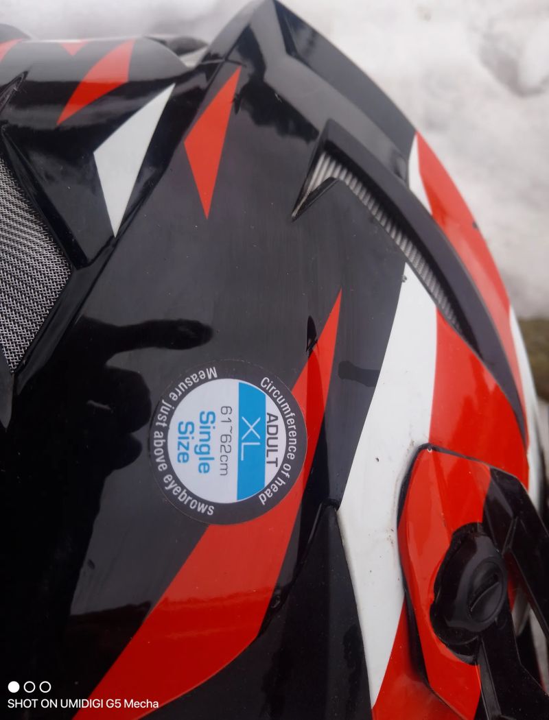 Integrální helmy IXS