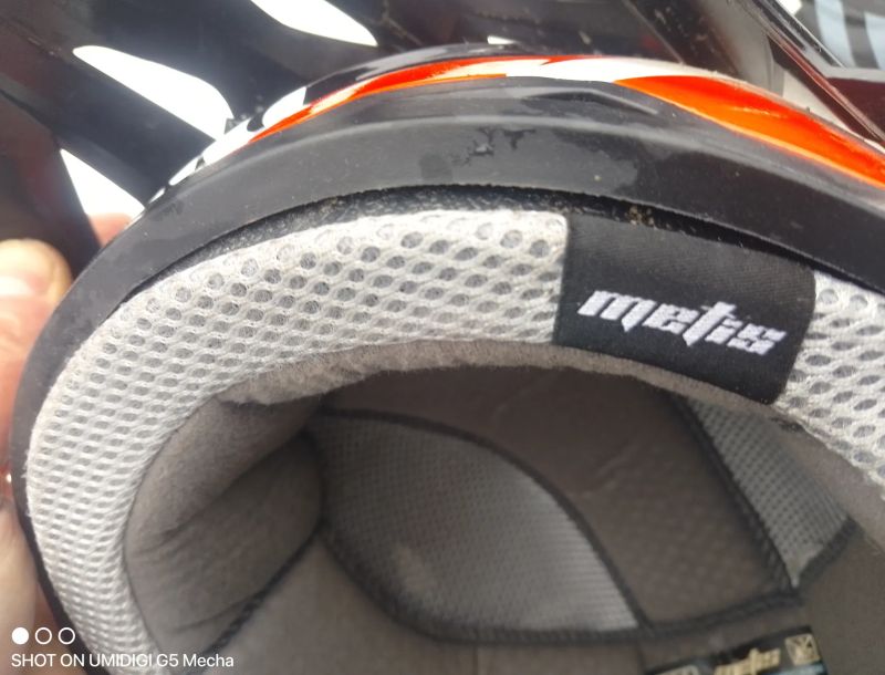 Integrální helmy IXS