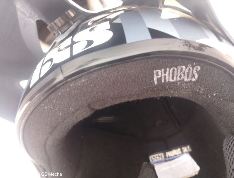 Integrální helmy IXS