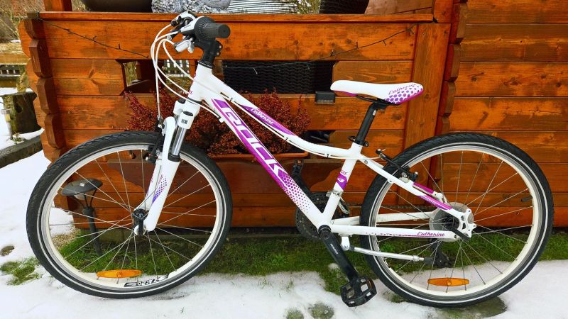 Dívčí kolo 24" Rock Machine Catherine 7-12let postava 120-150cm 