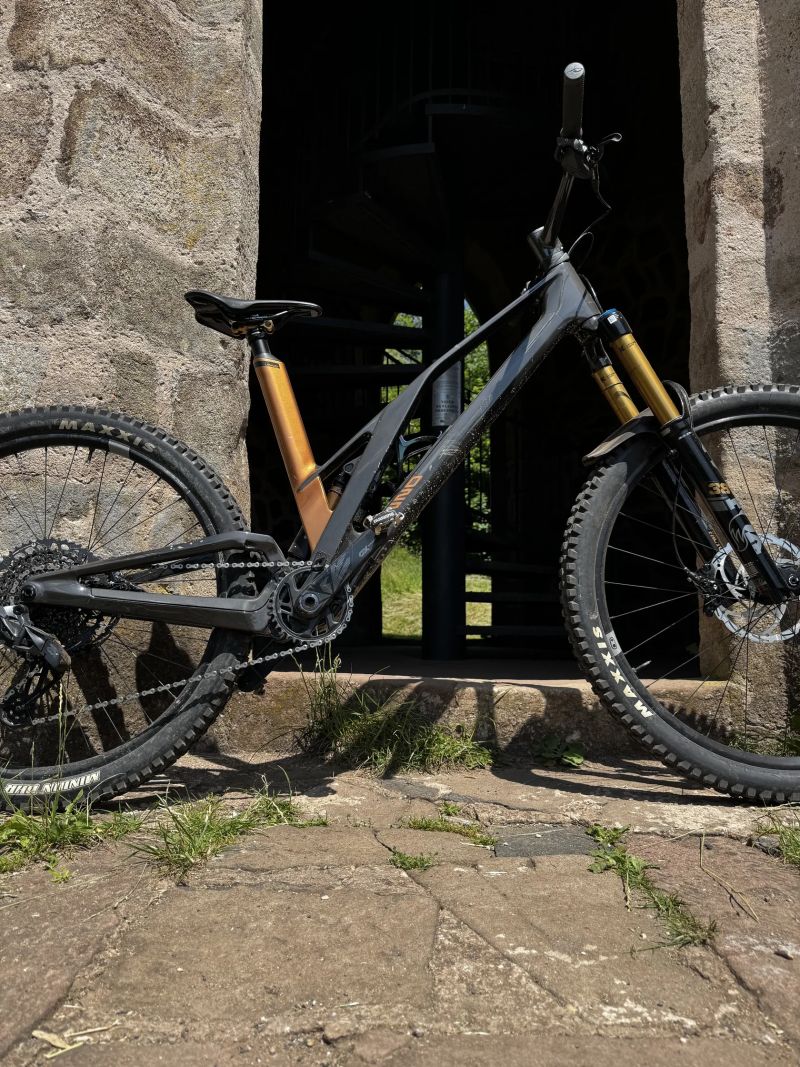 UNNO Burn Fox Factory výměna, prodej