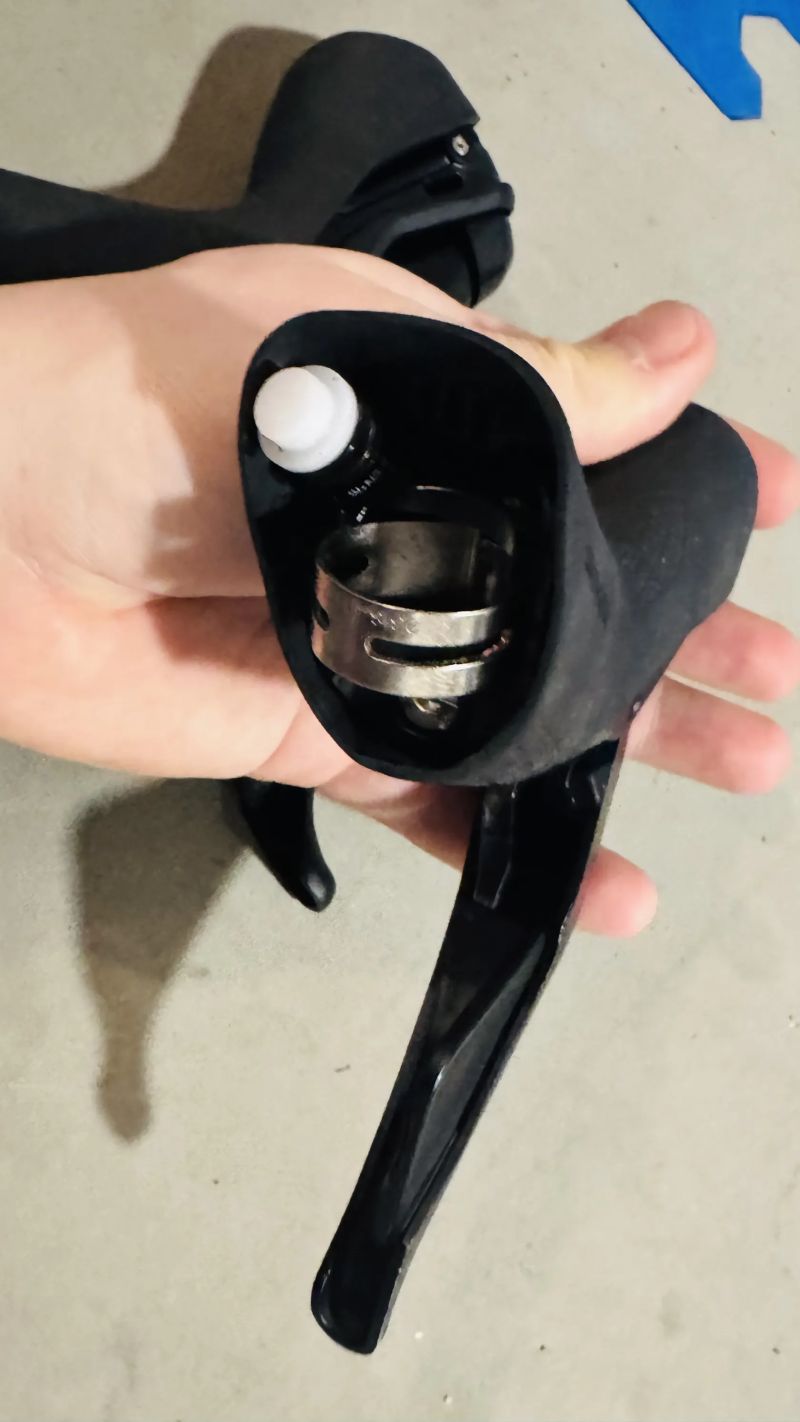 Gravelové páky/brzdy GRX ST-RX600 (2x11)