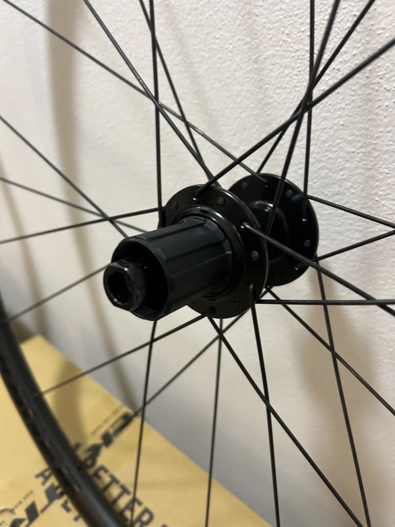 Zapletená kola Bontrager Paradigma SL TLR Disk