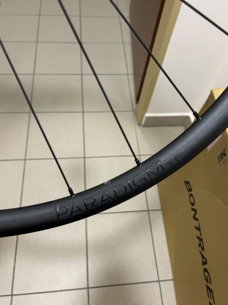 Zapletená kola Bontrager Paradigma SL TLR Disk