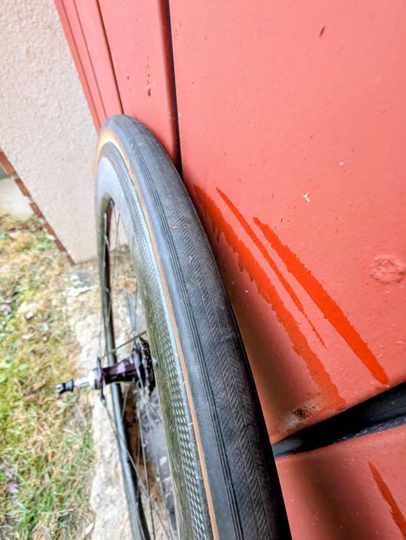 Zapletená kola Zipp 404 Firecrest + Chris King