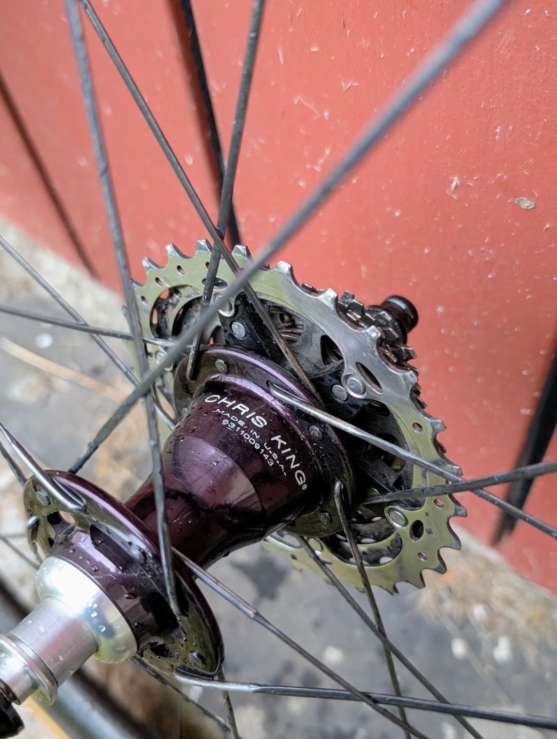 Zapletená kola Zipp 404 Firecrest + Chris King