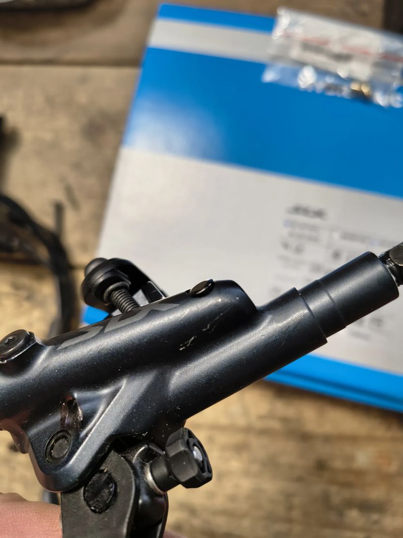 Set Brzdy Shimano SLX BR-M7120, 4 pístové, skoro nové.