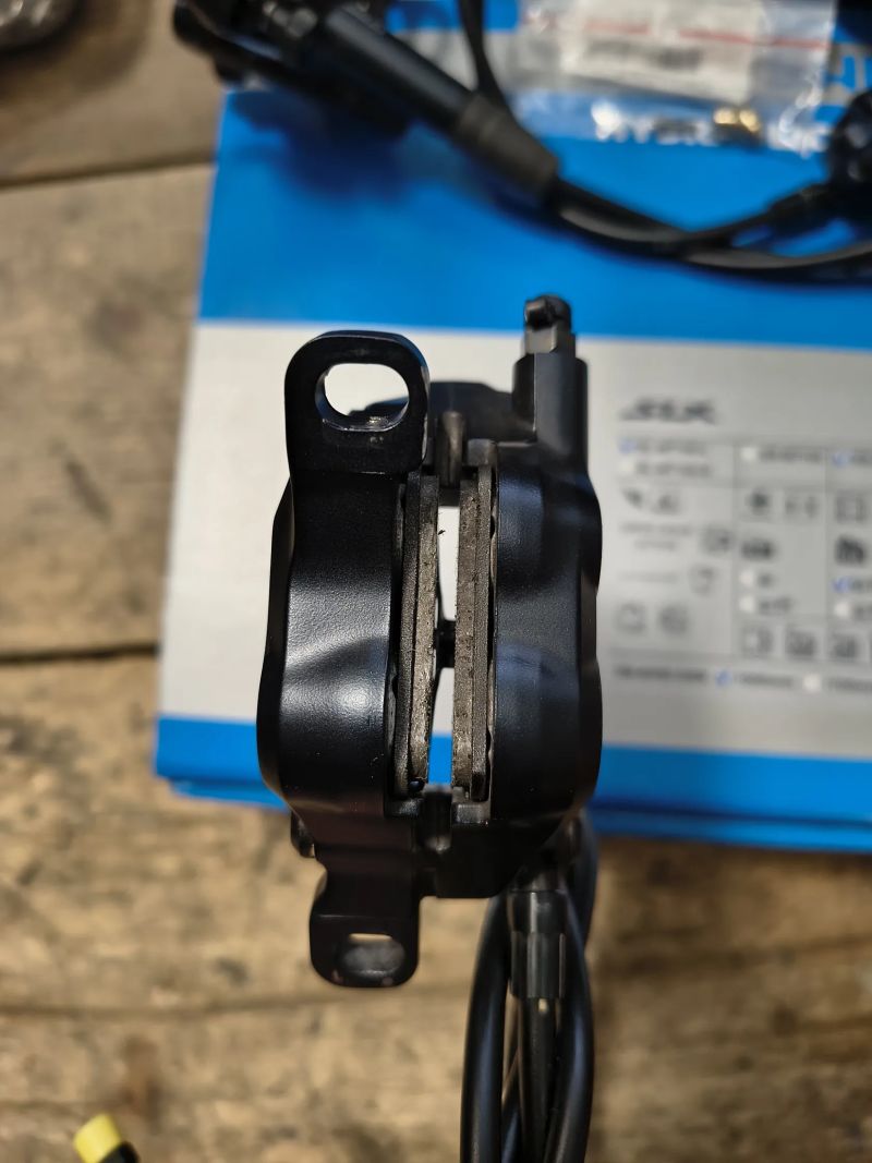 Set Brzdy Shimano SLX BR-M7120, 4 pístové, skoro nové.