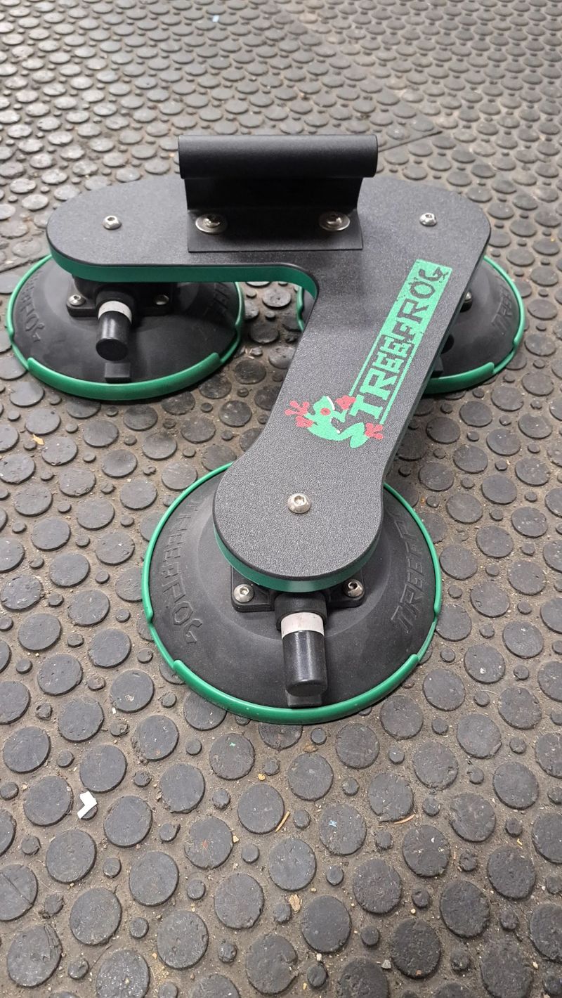 TreeFrog MODEL PRO 1 - přísavkový nosič