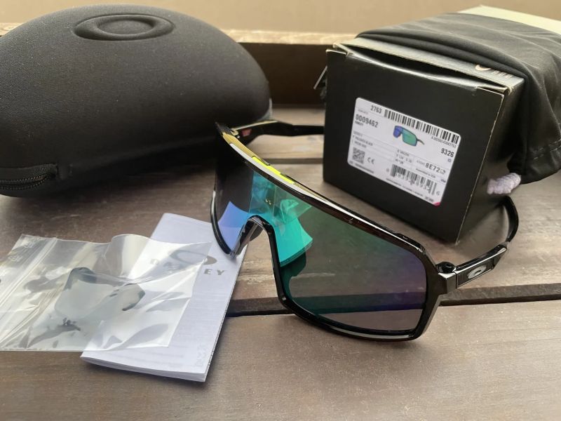 Oakley Sutro/BXTR/Flak 2.0/Sphaera/Radar/Radarlock