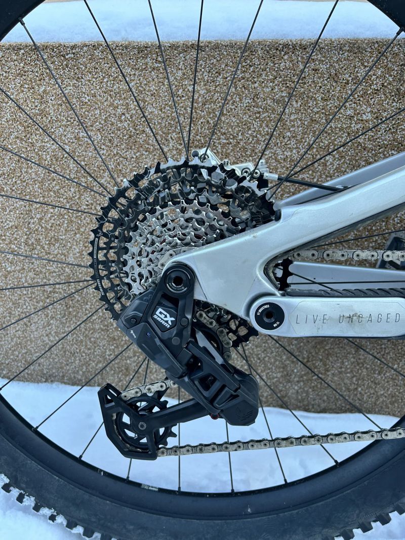 YT Capra CF Uncaged Flight attendant FA 