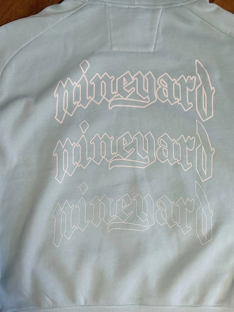 Nenošená mikina Nineyard vel. M